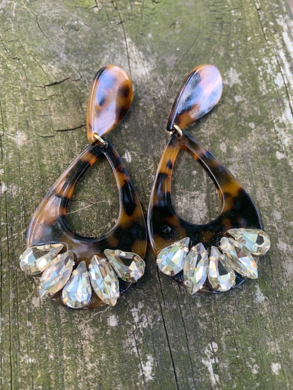 NWOT Tortoise Shell Open Hoop Rhinestone EARRINGS
